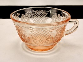 Federal Glass Vintage Cup,  Pink Depression, Normandie Pattern, Lattice &amp; Floral - £11.52 GBP