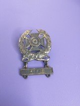 VINTAGE WWII IRON CROSS RIFLE MEDAL - £11.84 GBP