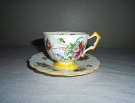 Aynsley Teacup &amp; Saucer Cabbage Rose Pansies Bell Flowers Yellow Accents Vintage - £50.70 GBP