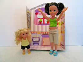 My Favorite Babysitter Play Set 2 Dolls, Clothes, Lift-Tab Kitchen 2006 MGA - £13.39 GBP