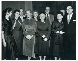 Dinah Shore Photo with Whittle Music Employees Dallas Texas 1950&#39;s - £15.58 GBP