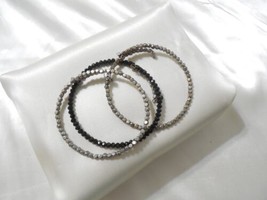 Department Store 7&quot; Silver/Gold/Black Beaded Coil Bangle Bracelet A898 - £12.75 GBP