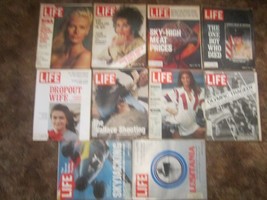 Lot of 10 Magazines LIFE 1972 Raquel NINA Munich Tragedy Eliz Taylor [Z147c] - £30.65 GBP