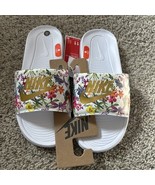 Nike Victori One Womens Print Slides Sandals White Gold Floral DZ6249-10... - €22,10 EUR