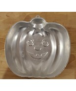 Wilton Pumpkin Cake Pan Jack-O-Lantern Halloween Aluminum 10&quot; x 11&quot; - £9.90 GBP