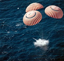 Apollo 16 splashdown in the Pacific Ocean Photo Print - £6.92 GBP+