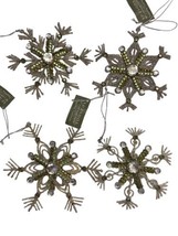 Seasons of Cannon Falls Silver &amp; Green Snowflake Ornaments Set of 4 Vintage - £25.82 GBP