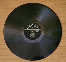 Four Aces, Featuring Al Aberts; Heart ~ Sluefoot, Decca 29476, 78rpm 1955 - $149.43 MXN