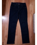 Gloria Vanderbilt Women’s Blue Jeans Size 6 - $40.00