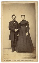 CIRCA 1880&#39;S ID&#39;d CDV Married Couple Victorian Clothing Beard Tylee Cleveland OH - £7.56 GBP
