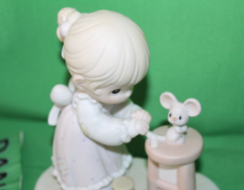 Precious Moments Enesco Blessed Are The Merciful Members Only 1997 Figurine - $24.74