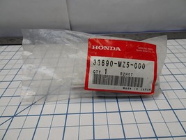 Honda 33690-MZ5-000 Turn Signal Blinker Mount Stay Rear Factory Sealed O... - $24.17