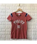 Philadelphia Phillies v-neck tee - $447.61 MXN