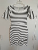 Charlotte Russe Ladies Ss Fitted Striped DRESS-JR. S-BACK ZIP-BARELY WORN-CUTE - £5.63 GBP