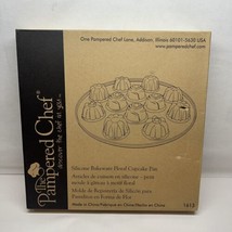 Pampered Chef Silicone Bakeware Floral Cupcake Pan Mini Cake Mold # 1613 w/ Box - £15.12 GBP