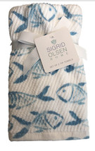 Sigrid Olsen Fingertip Towels Set of 2 Bathroom White with Blue Fish Summer - £29.14 GBP