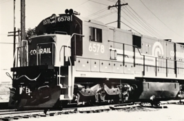 Conrail Railroad CR #6578 C30-7A Electromotive Train B&amp;W Photo Franklin Park IL - £7.56 GBP