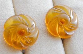 Vintage Carved Apple Juice Bakelite Earrings Screw Back - €26,24 EUR