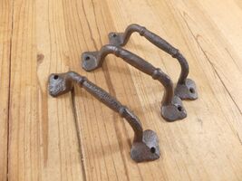 3 HANDLES DRAWER BIN PULLS 5 1/4&quot; LONG RUSTIC CAST IRON GATE **READ DESC... - €13,01 EUR