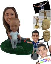 Personalized Bobblehead Woman With Her Child - Parents &amp; Kids Mom &amp; Kids Persona - £122.67 GBP