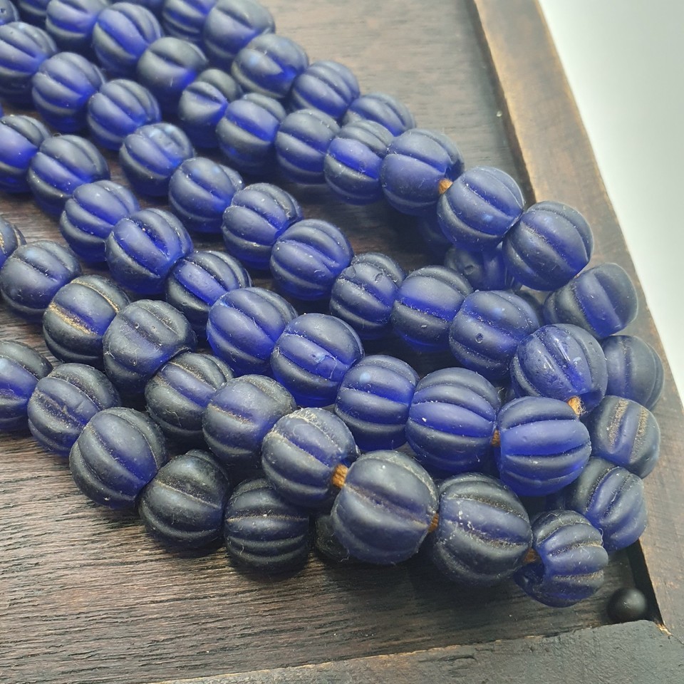 BELLE PLAGE DE PERLES ANCIENNES AFRICAINES bleu cobalt vintage Item image 7