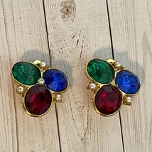 Vintage 1980&#39;s Gold Tri Color Rhinestone Pearls Clip On Earrings Blue Red Green - £8.53 GBP