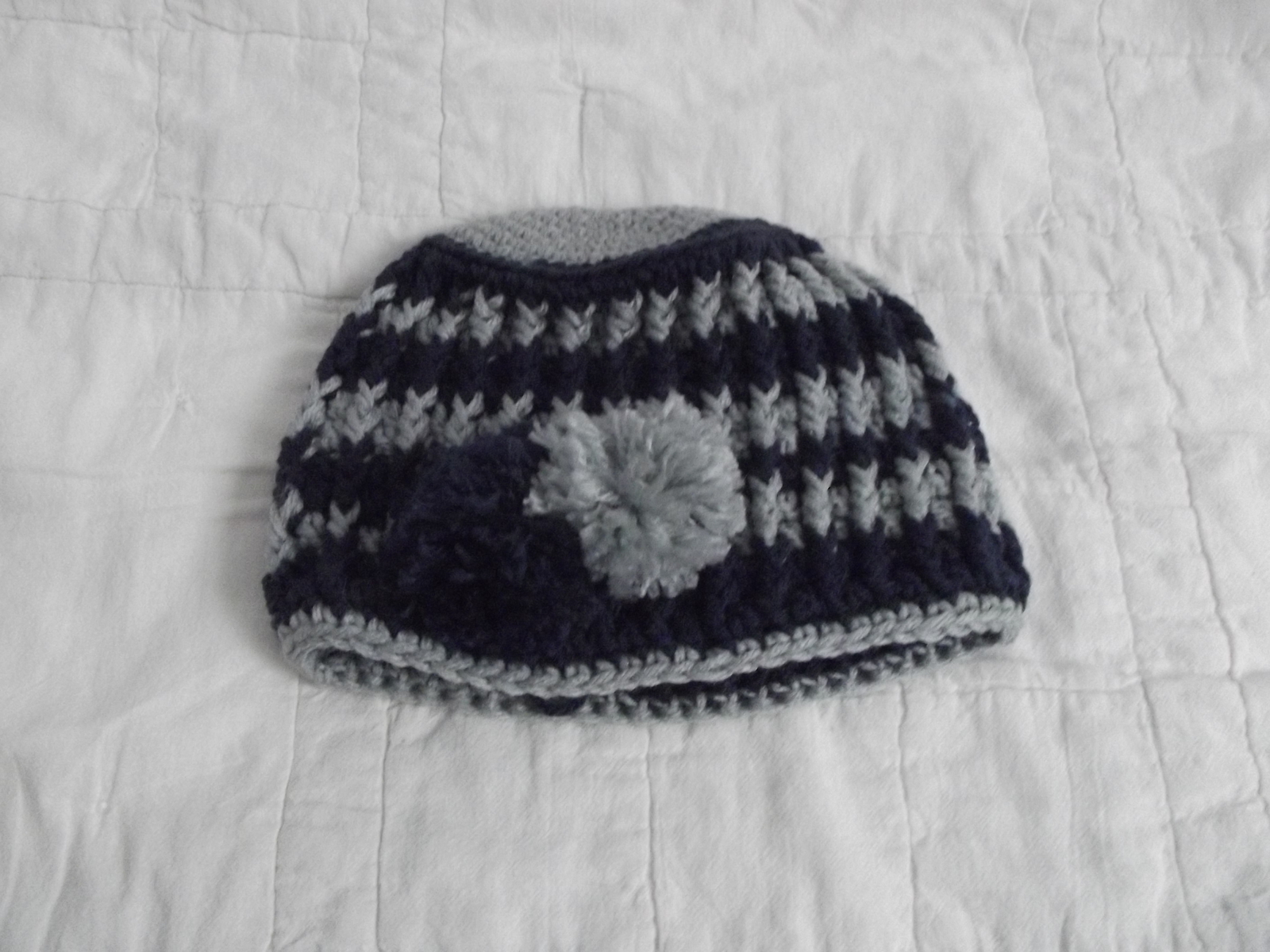 CUTE BABY HAT BLUE GRAY DALLAS COWBOYS POM POMS HAND MADE NEW - $8.00