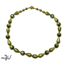 Vintage Single Strand Teardrop &amp; Round Green Beads 20&quot; Long Necklace - Hey Viv - £17.30 GBP