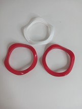 Vintage Red And White Bangle Bracelet Set - $321.31 MXN