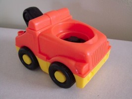 FISHER PRICE LITTLE PEOPLE Orange Garage Town Tow truck with Sounds  - $3.95