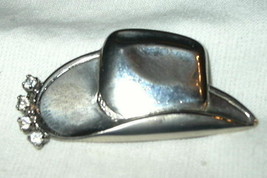 j107 Silver Toned Rhinestone Cowboy Hat Pin Brooch - £3.98 GBP