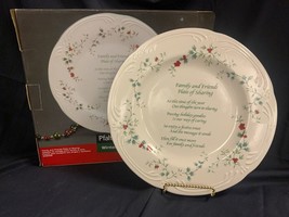 Pfaltzgraff Winterberry Family Friends Serving Gift Present Christmas Plate - £6.72 GBP