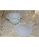 Pampered Chef Bowl and Lid Set - $25.00