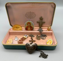 Vintage Farrington Texol Jewelry Box With 11 Assorted Religious Medals &amp; Chains - $27.72