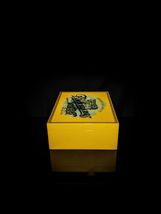 Particulares Yellow Ltd Edition  Cigar Humidor  19.25" L x 14.5" W x 6.25" H image 10