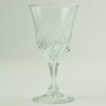 Cris D&#39;Arques Flamenco Pattern Wine Glass 5 5/8&quot; Tall Stemware Swirl France - £6.28 GBP