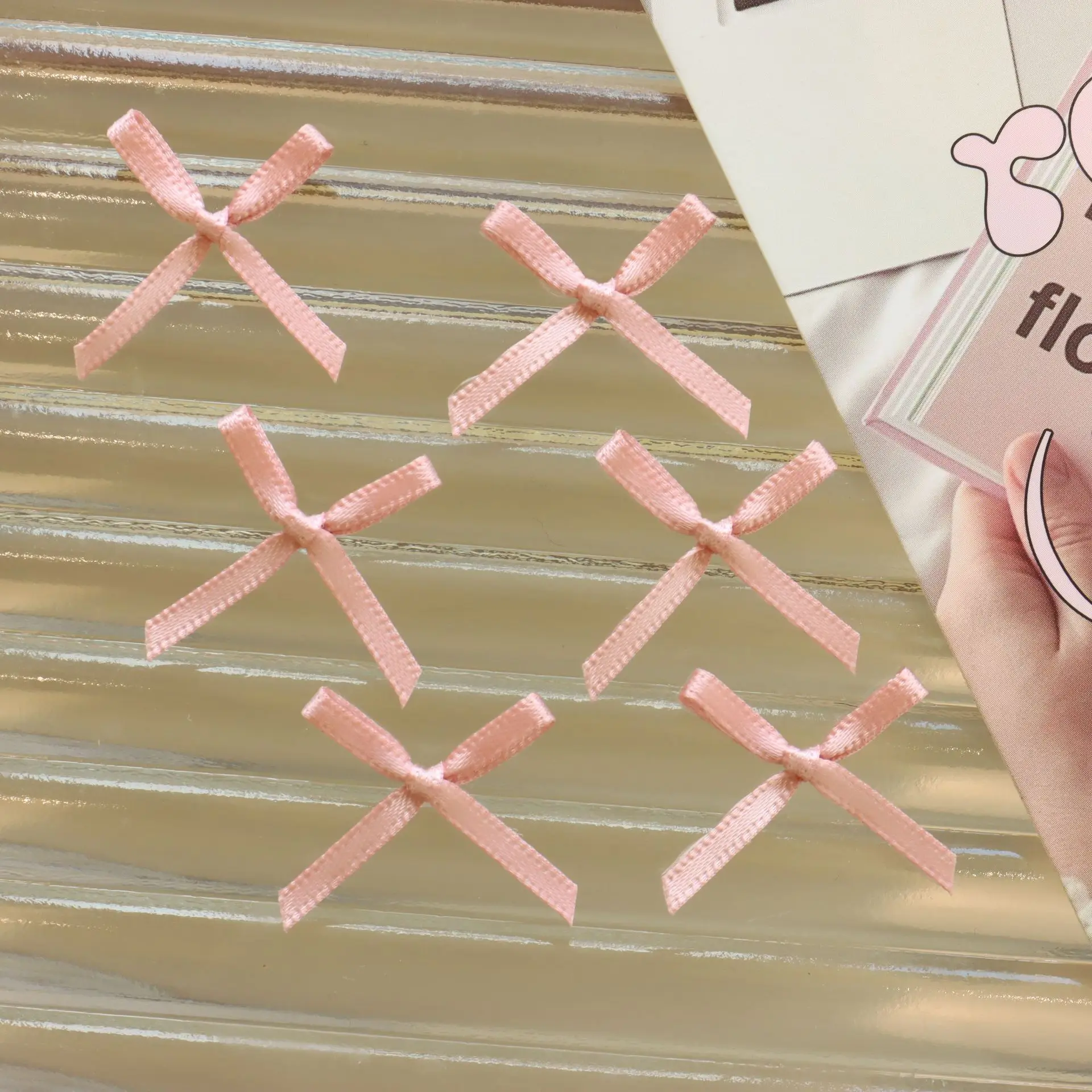 100pcs/lot 0 3cmx2 5cmx3cm Small Satin Ribbon Bows -2.5cm X 3cm Rubber p... - $102.81 MXN