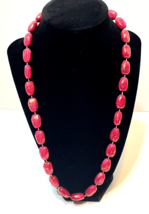 Vintage Womens Red Beaded with Gold Shimmer Necklace 11 Inches Beautiful - £19.57 GBP