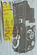 American Eagle Short Sleeve T-shirt Vintage Fit Medium Graffiti Camera  - £7.89 GBP