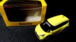 TOYOTA New Sienta Air Yellow Pull Back Mini Car  - £26.03 GBP