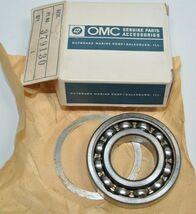 NOS OMC 1968 STERNDRIVES ROLLER BEARING &amp; SHIM Part# 379130 0379130 - $249.81 MXN
