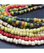 Lot 5 brins ANCIENNES PERLES DE VERRE AFRICAINES noir rouge blanc vert b... - $44.75 CAD