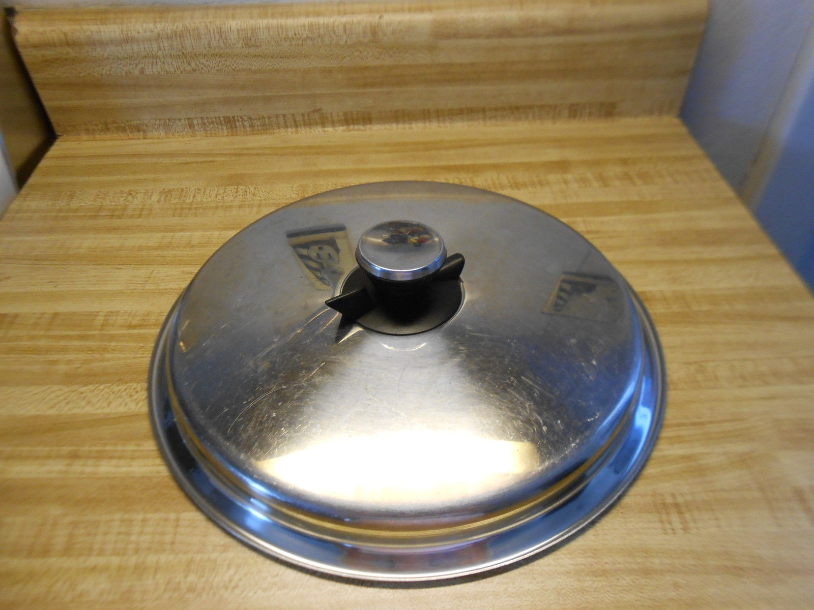 old stainless steel lid with heat release vent on spinning knob very old lid 11" - £10.08 GBP