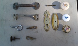 7VV28                ASSORTED BRASS HARDWARE WITH OTHER, GOOD CONDITION - $15.88