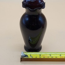Vintage Black Amethyst Dark Purple Crimped Ruffled Top Edge Vase 5 1/4&quot; Tall - £10.08 GBP