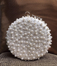 Round pearl clutch, clutch bags for women, pearl bag, ivory clutch, wedding gift - £4,736.98 GBP