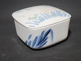 Vintage Otagiri Japan Porcelain Box With Lid - Dresser Trinkets, Jewelry, Powder - £12.32 GBP