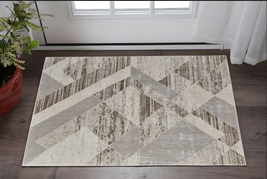 2&#39; X 3&#39; Ivory Gray and Brown Geometric Power Loom Area Rug - $1,331.66 MXN