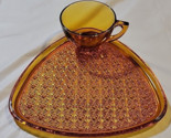 Anchor Hocking 1950&#39;s Daisy &amp; Button Triangle Amber Color Snack Plate 2p... - £11.66 GBP