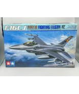 Tamiya 60315 F-16CJ Block 50 Fighting Falcon 1:32 Scale Model Kit Open Box - $2,408.90 MXN
